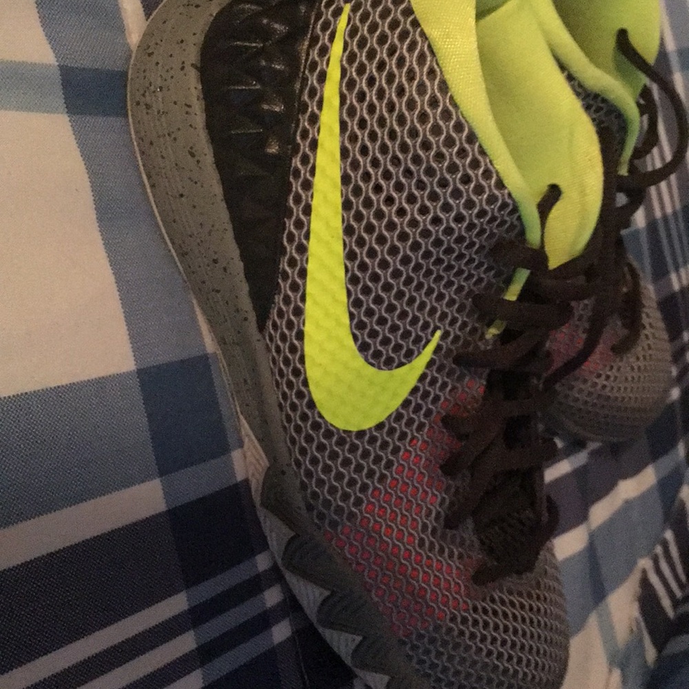 Kyrie 1’s